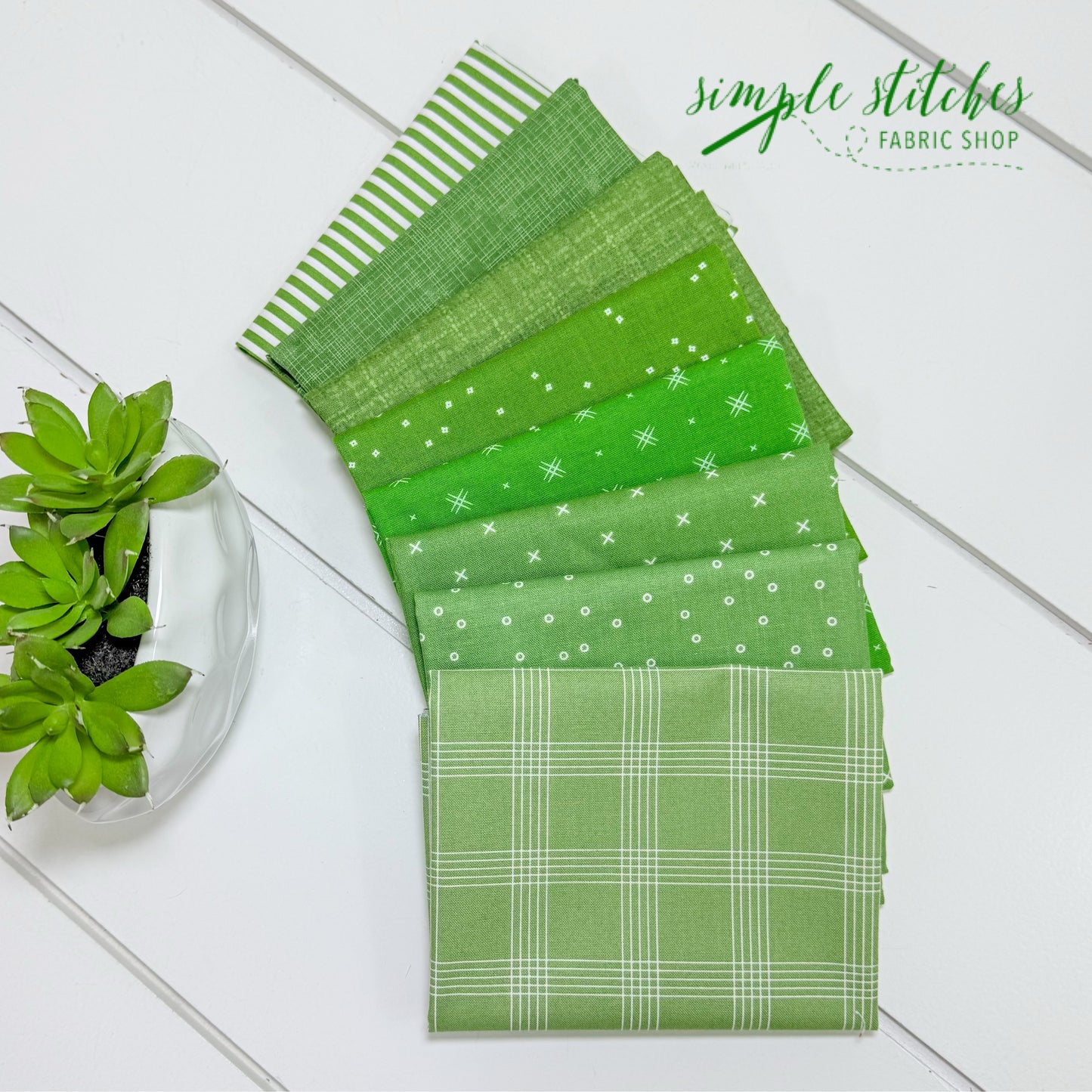 Summer Green Simple Bundle (8) Fat Quarter Bundle