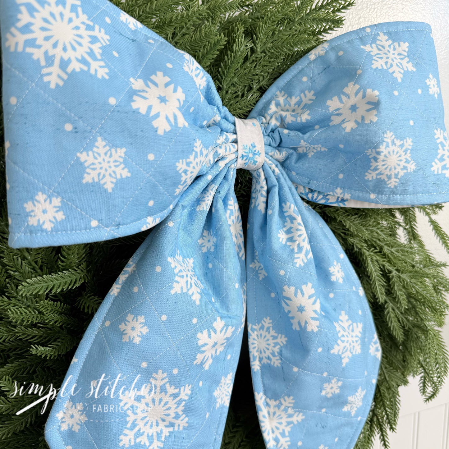 Vintage Charm Bow - Blue Snowflakes