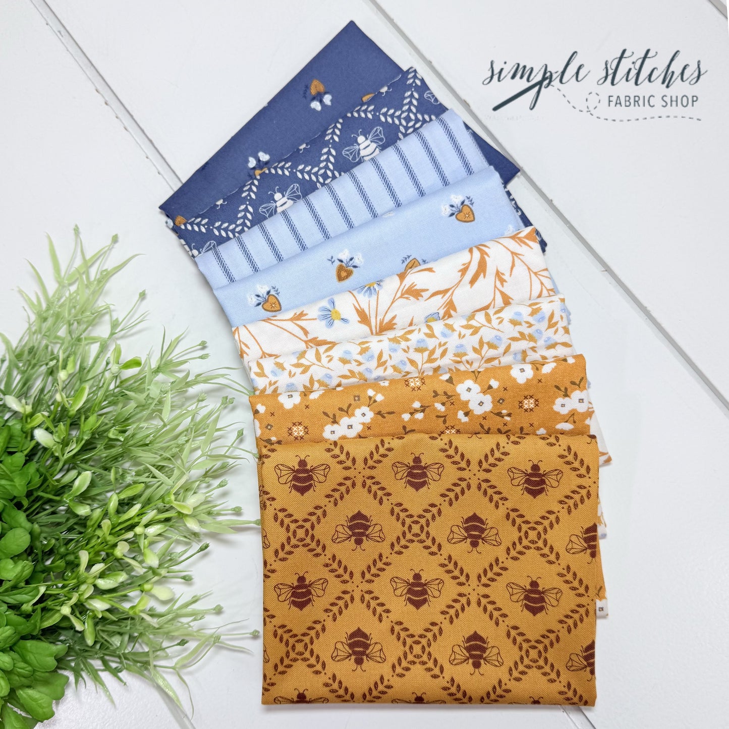 Sun Drenched Simple Bundle (8) Fat Quarter Bundle