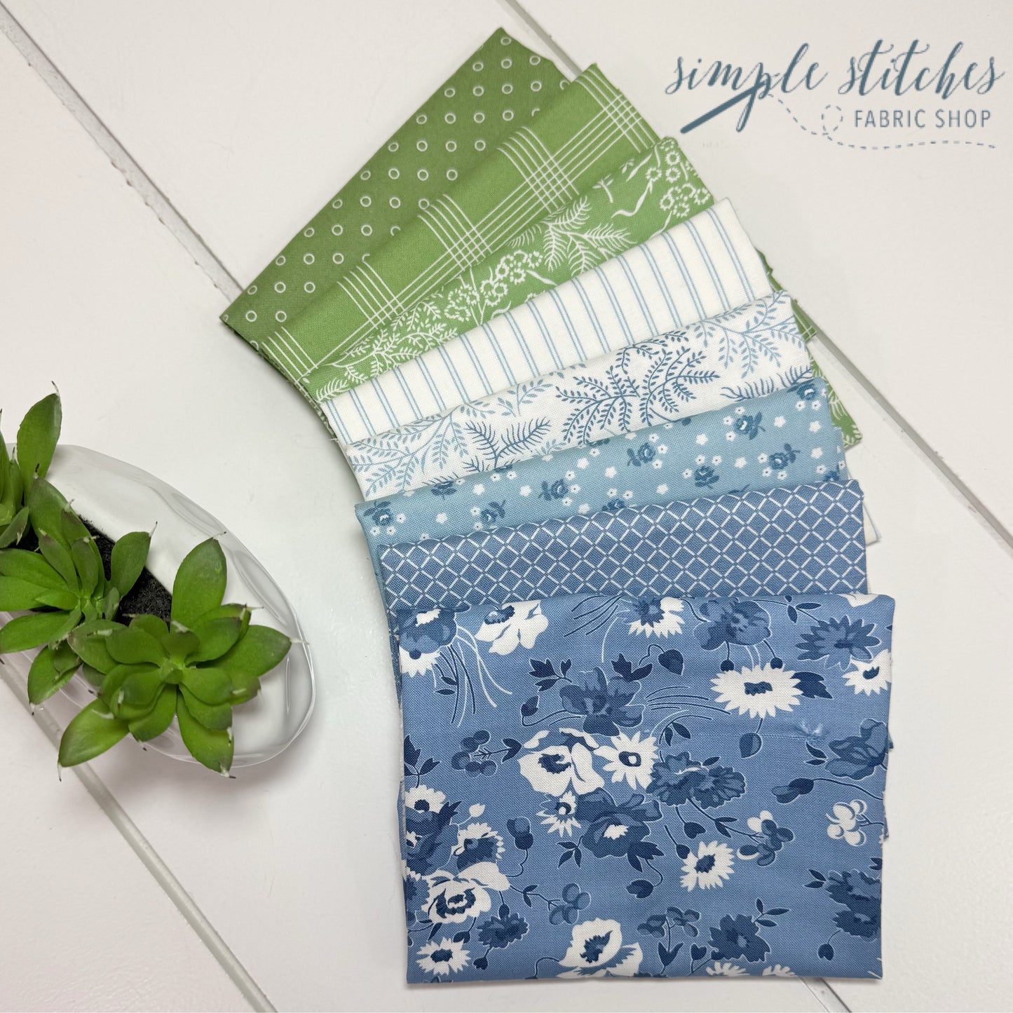 Nantucket Simple Bundle (8) Fat Quarter Bundle