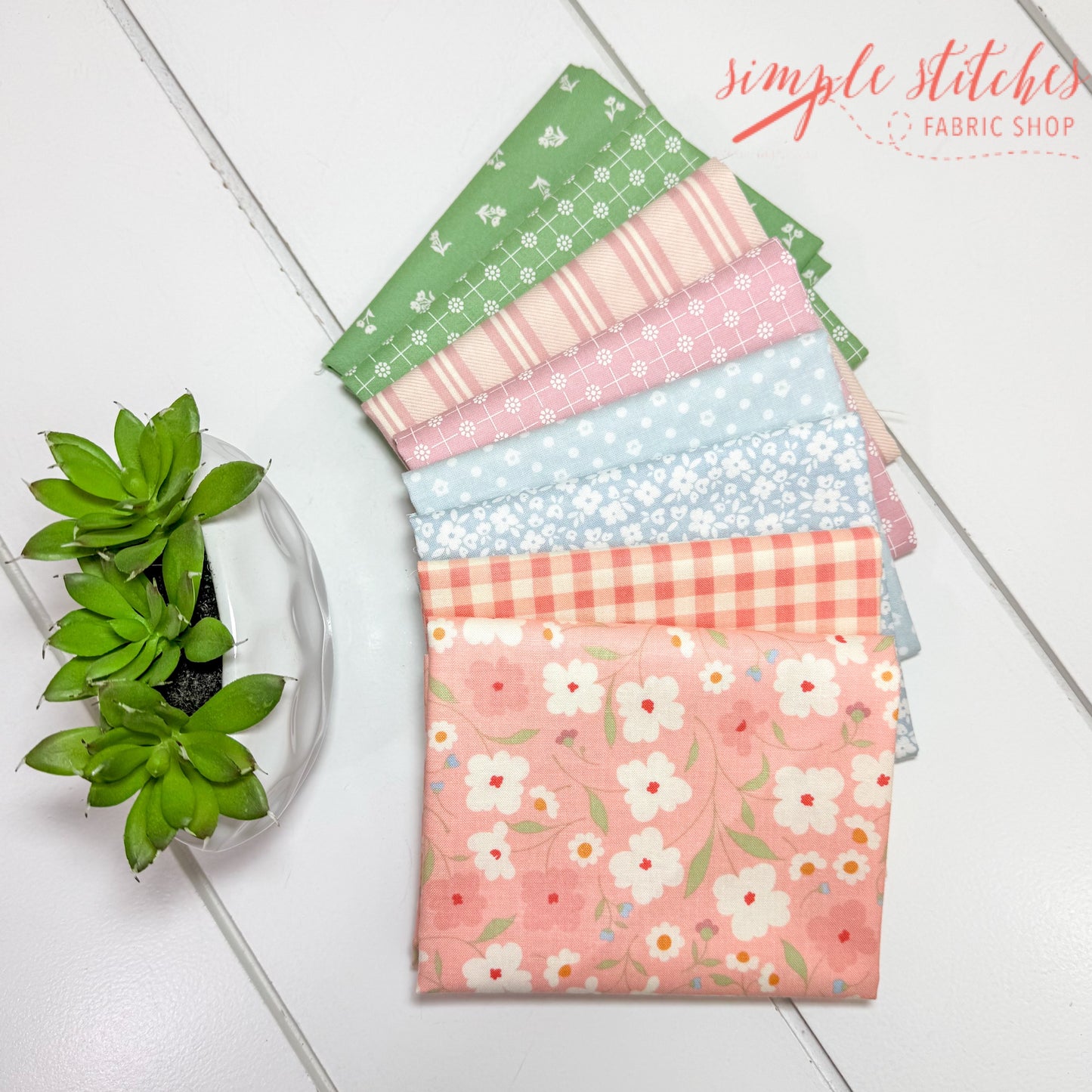 Cottage Charm Simple Bundle (8) Fat Quarter Bundle