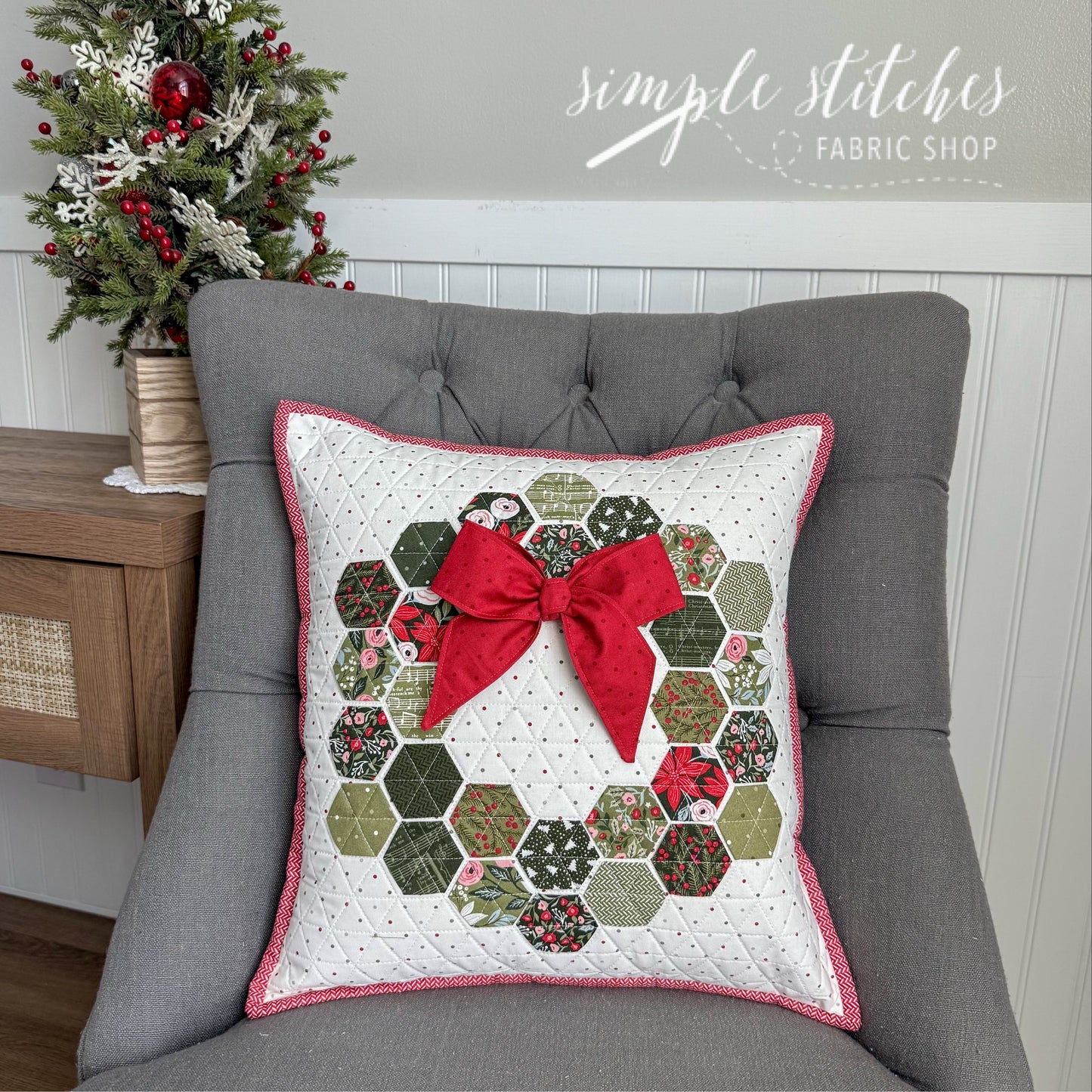 A Hexie Christmas Pillow PDF Pattern