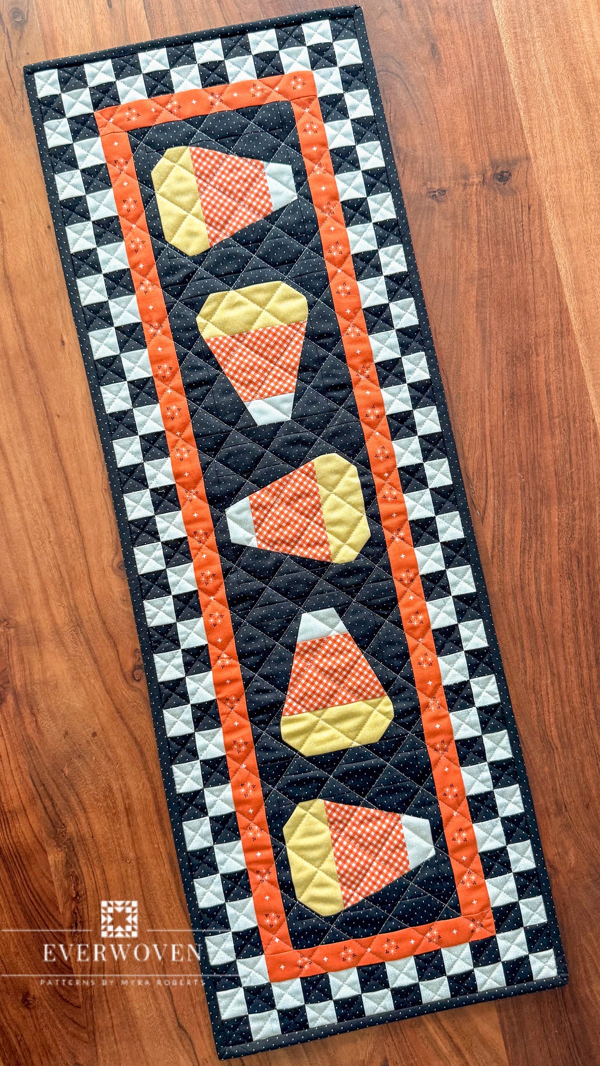 Candy Corn Season Runner & Pillow Pattern