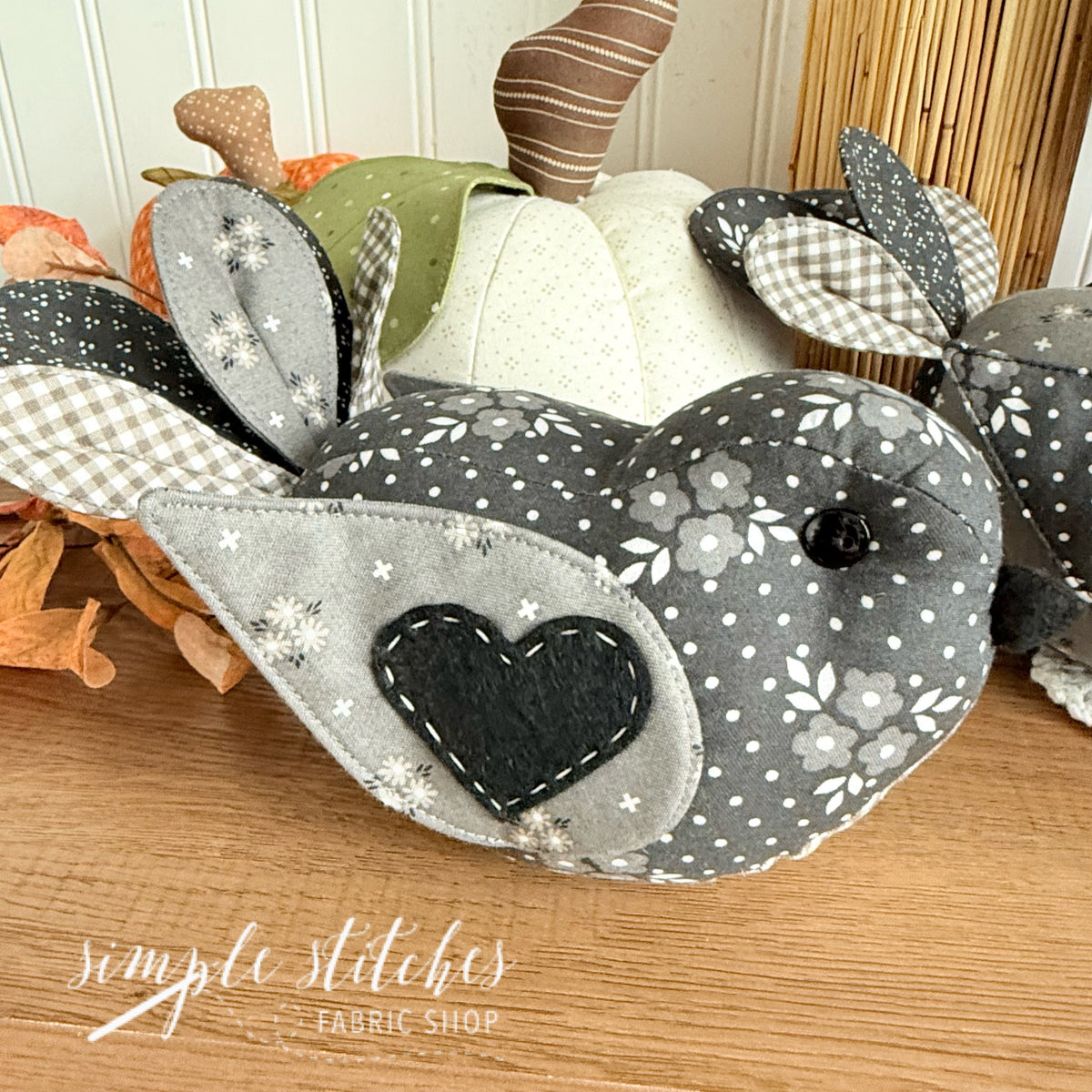 Black Birds (Love Birds) Kit - Sunbonnet