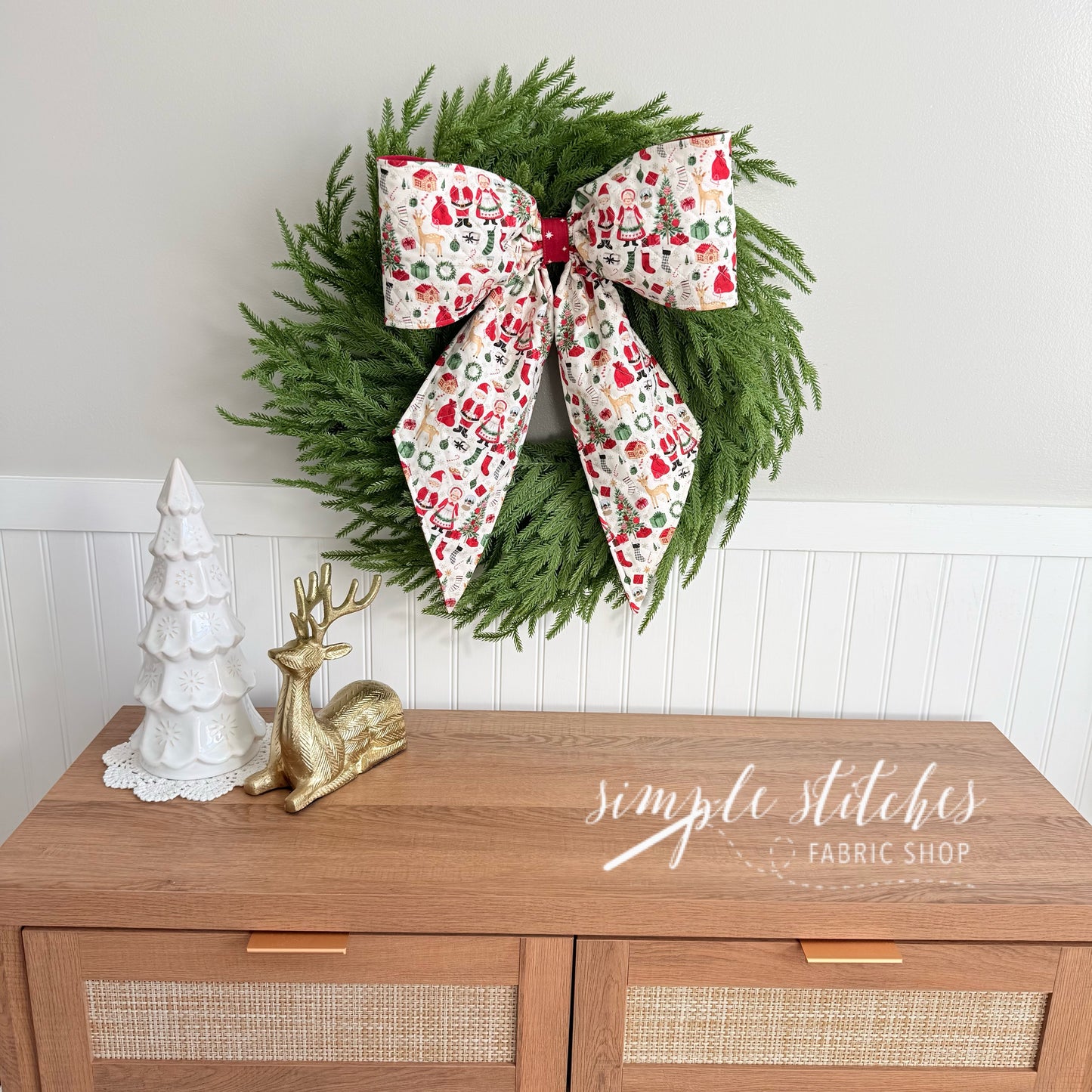 Vintage Charm Bow - made by Myra