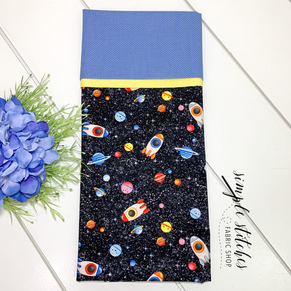 Spaced Out Standard Pillowcase Kit with Free Pattern