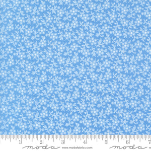 Denim Daisies Daisy Fields Stonewashed Ydg for Moda - 35386 16 - PRICE PER 1/2 YARD