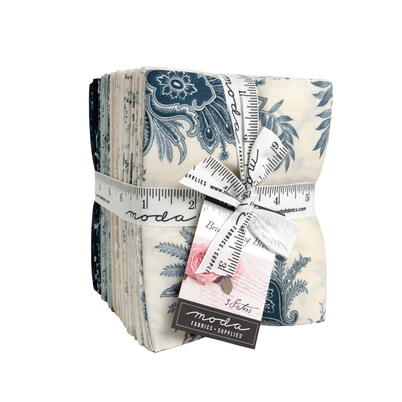 Breathtaking Blues Simple Bundle (30) Fat Quarter Bundle