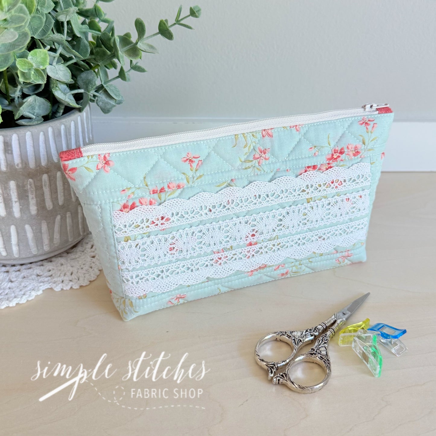 Ribbon Ruffle Pouch Kit