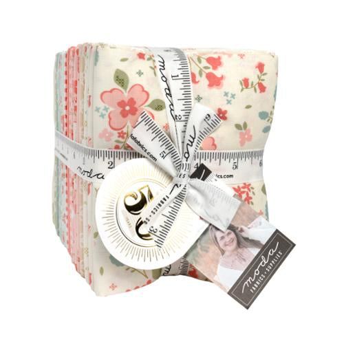 Sunbonnet Simple Bundle (37) Fat Quarters 31760AB