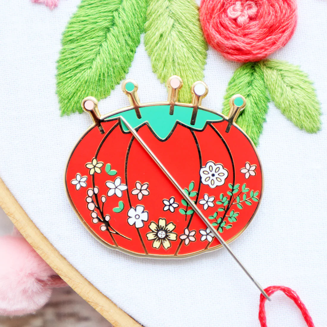 Vintage Tomato Pin Cushion Magnetic Needle Minder