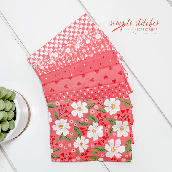 Love Blooms Coral Fat Quarter Bundle (7) for Moda