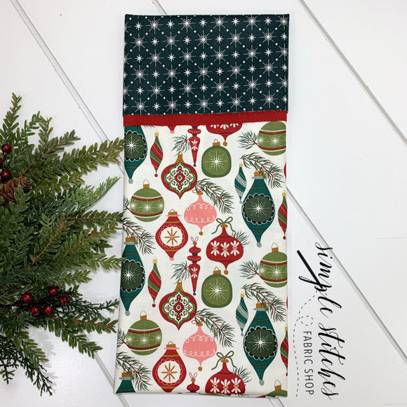 Ornaments Cream Pillowcase Kit with Free Pattern