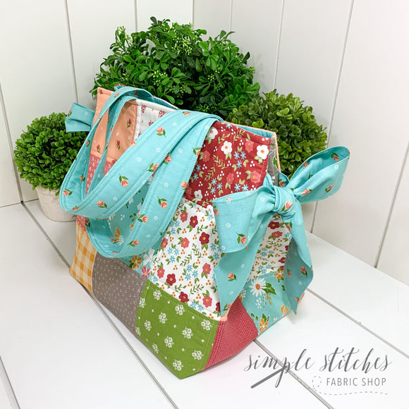 Box Bottom & Bows Tote - made by Janette
