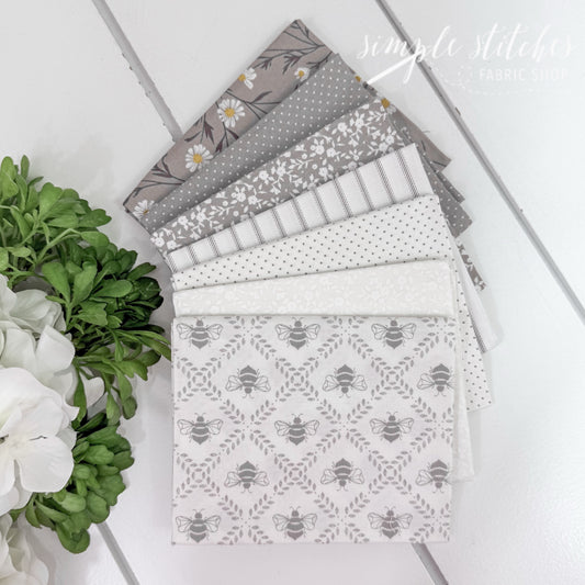 Sun Drenched Simple Bundle (7) Fat Quarter Bundle