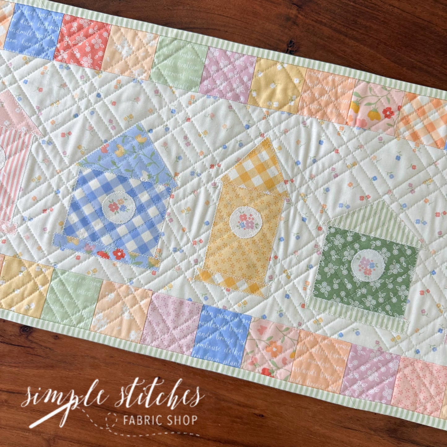 Birdhouse Lane Runner