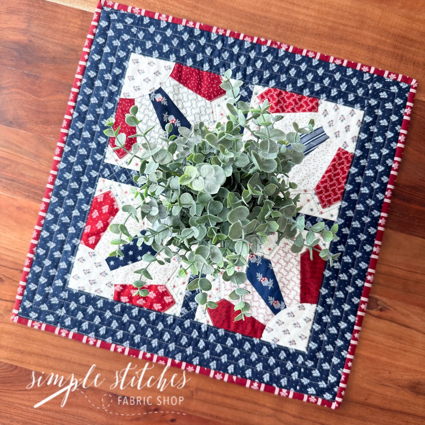 Corner Dresdens Mini Quilt - Floral Backing