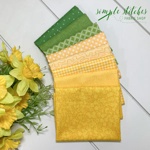 Daffodil Simple Bundle (8) Fat Quarter bundle from different Collections