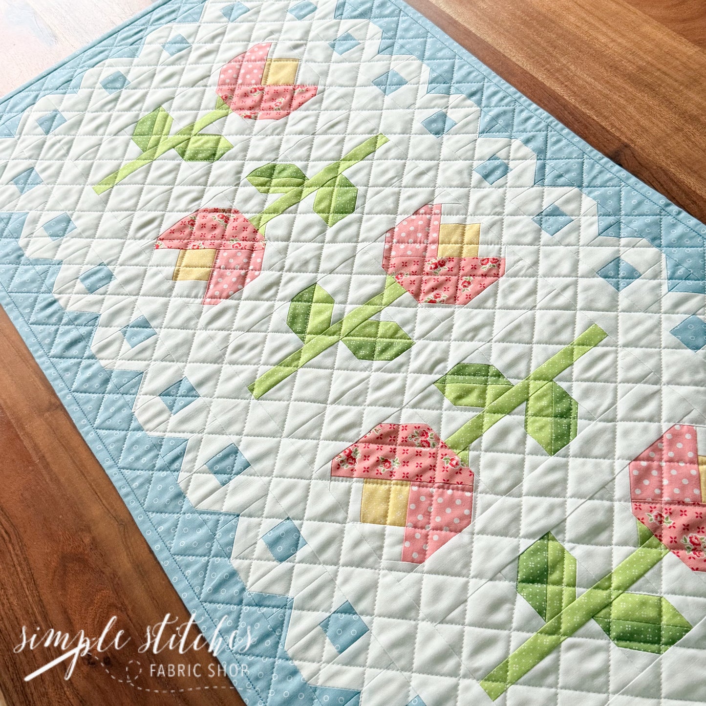 Spring Lace Tulips Runner Pattern