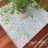 Bentley Table Topper Kit- Green Dot Border