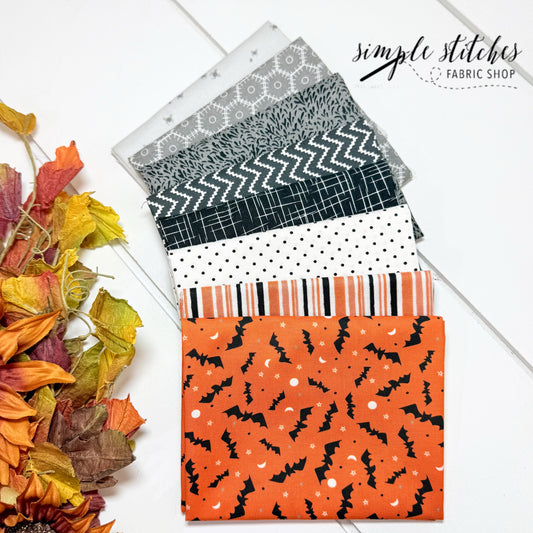 Batty Moonlight Simple Bundle (8) Fat Quarter Bundle