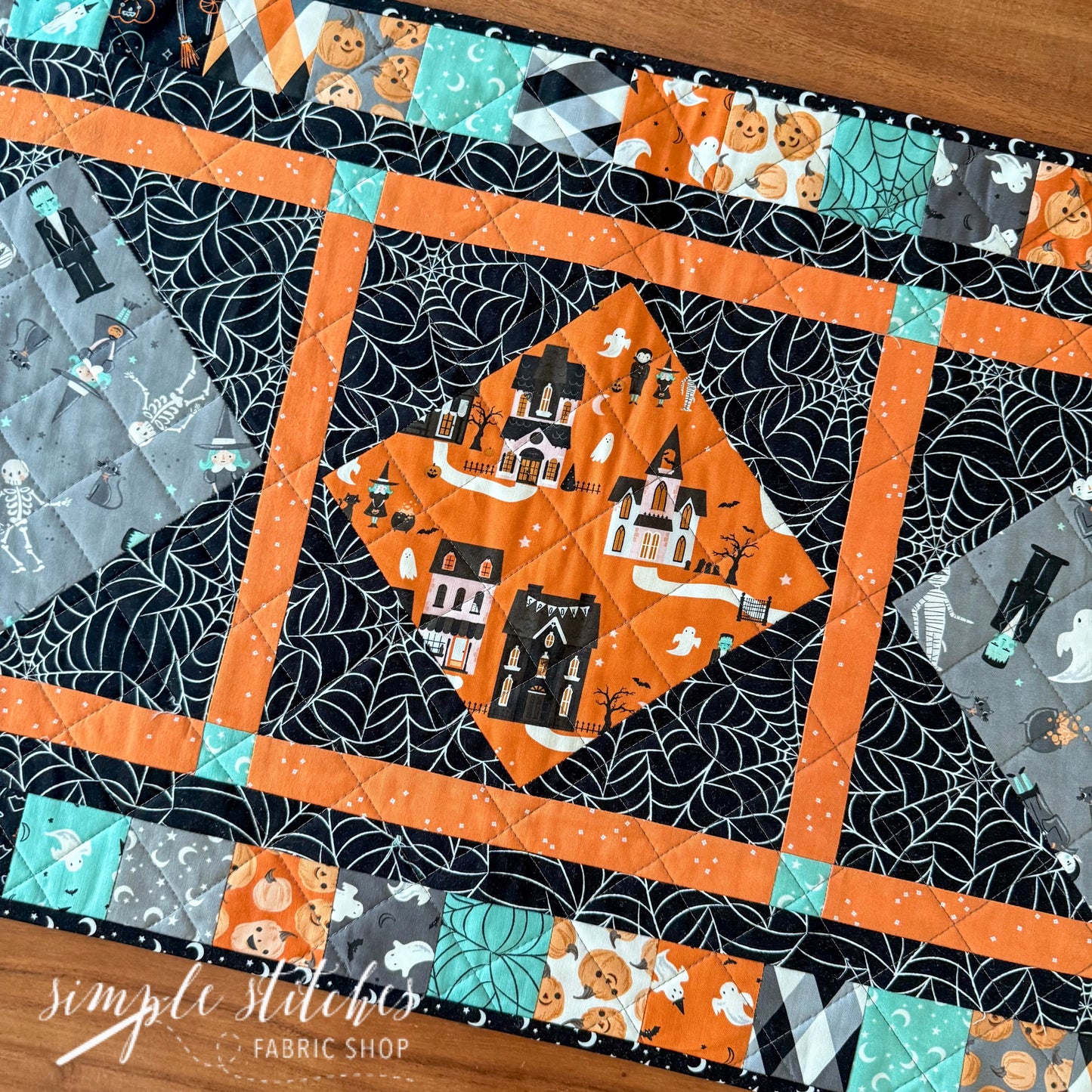 Spooky Hollow Runner Kit