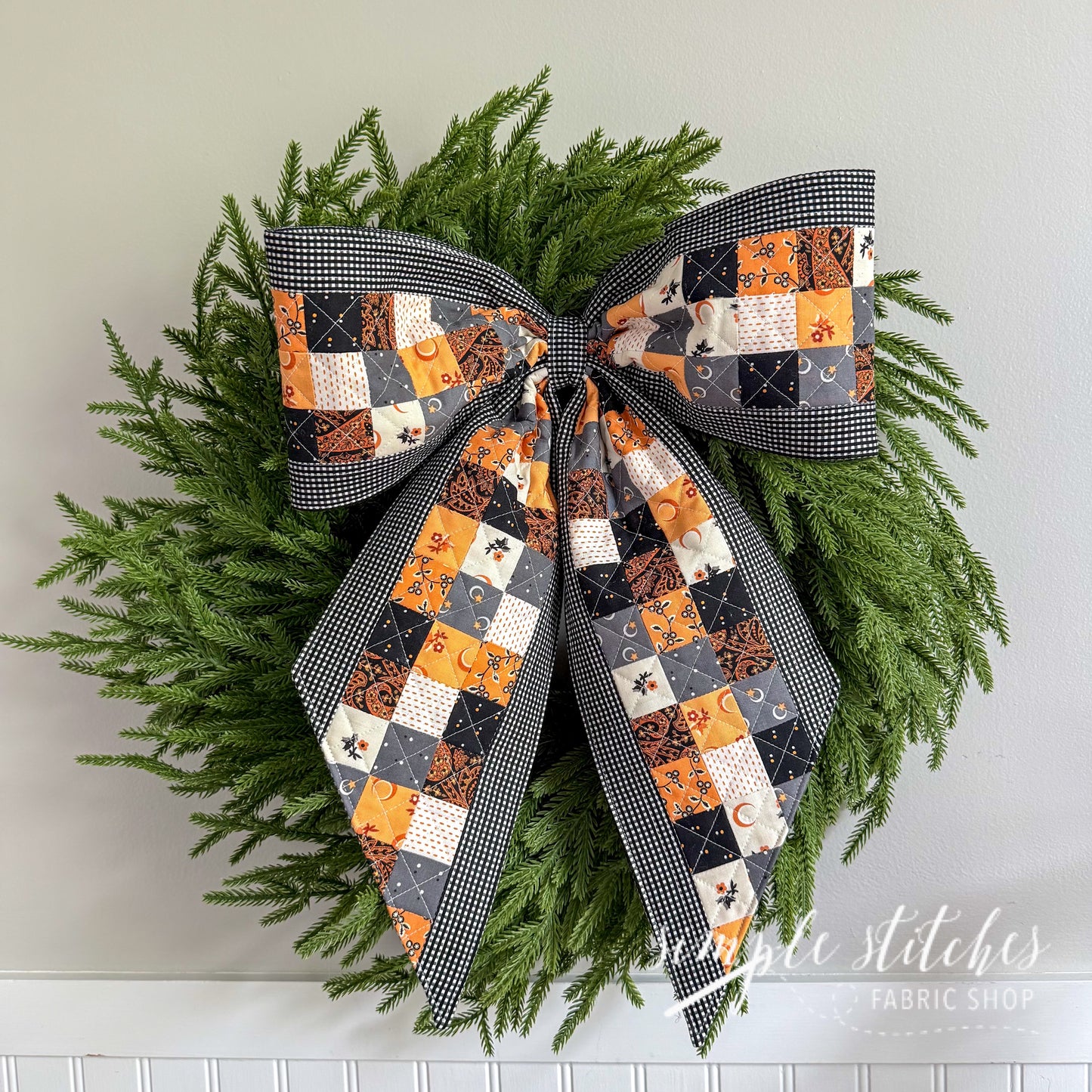 Vintage Charm Bow Pattern