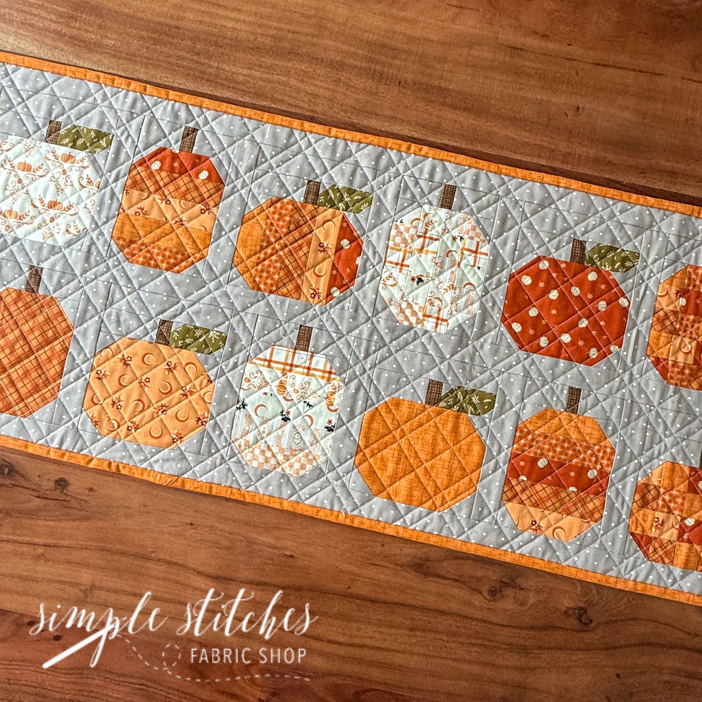 Pumpkins MINI Runner Kit - Dot Backing
