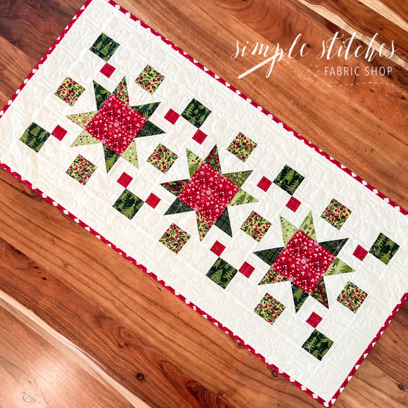 Classic Christmas Runner - made by Myra