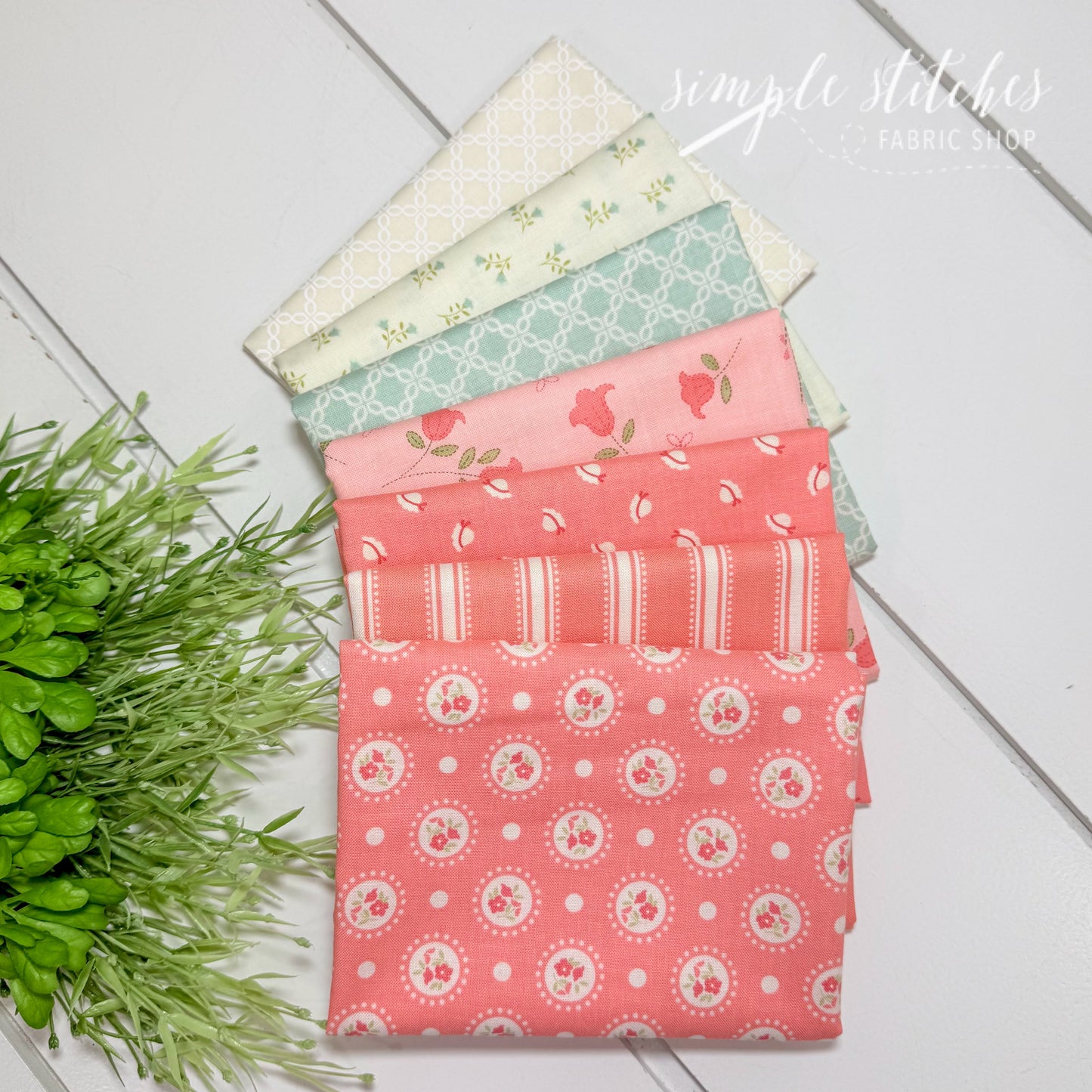 Sunbonnet Simple Bundle (7) Fat Quarter Bundle