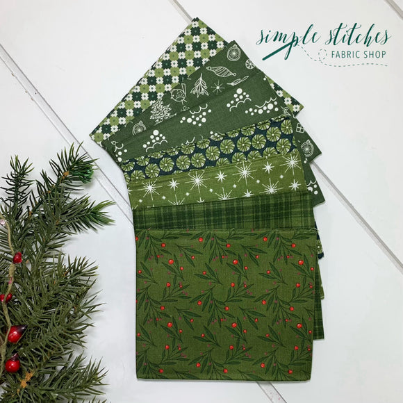 Christmas is in Town Green Simple Bundle (7) Fat Quarters