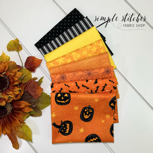 Boo Crew Simple Bundle (8) Fat Quarters