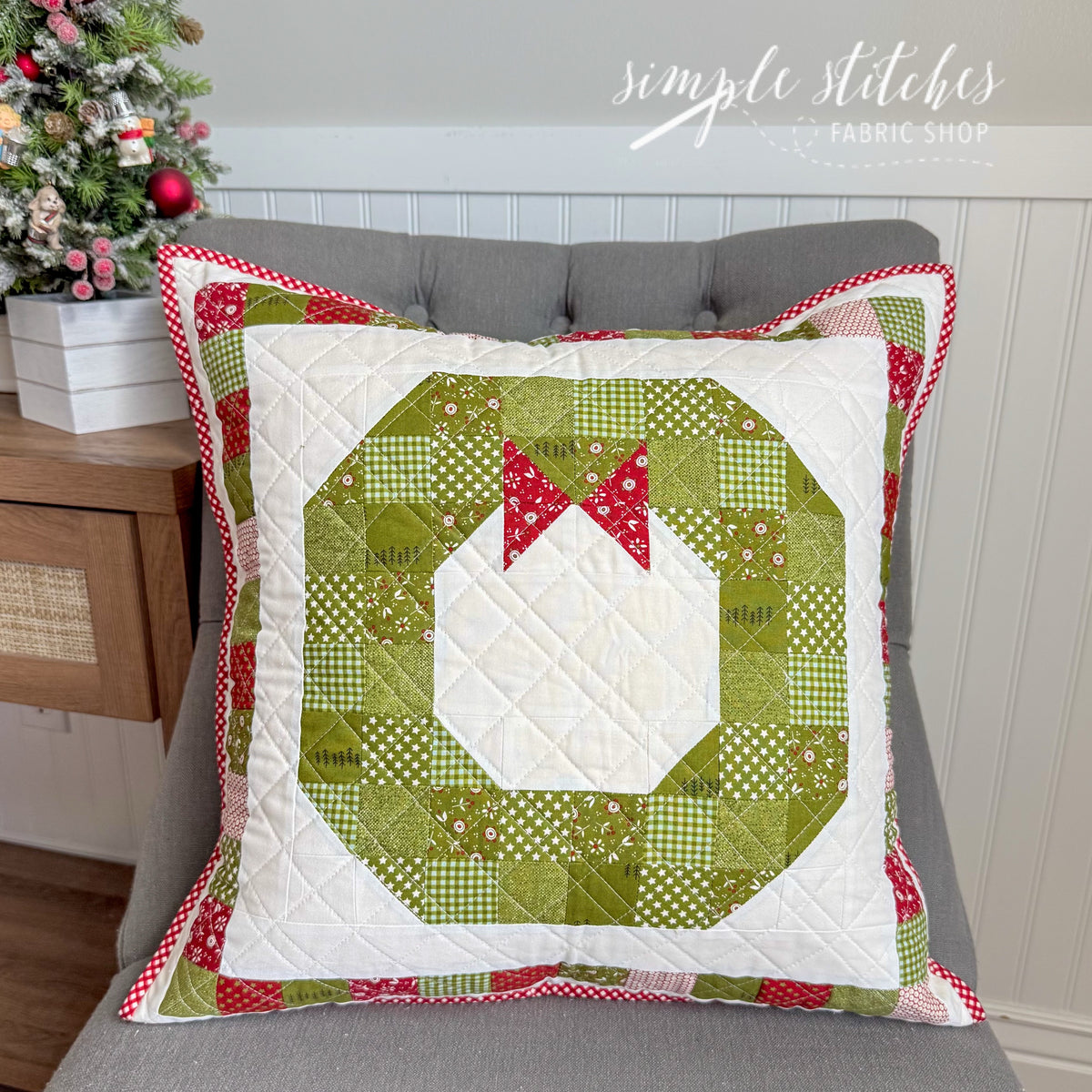 Chilly Christmas Wreath Pillow Kit