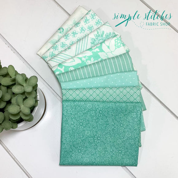 Aqua Simple Bundle (8) Fat Quarters