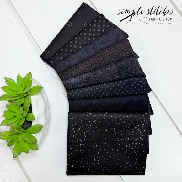 Black Simple Bundle (8) Fat Quarter Bundle