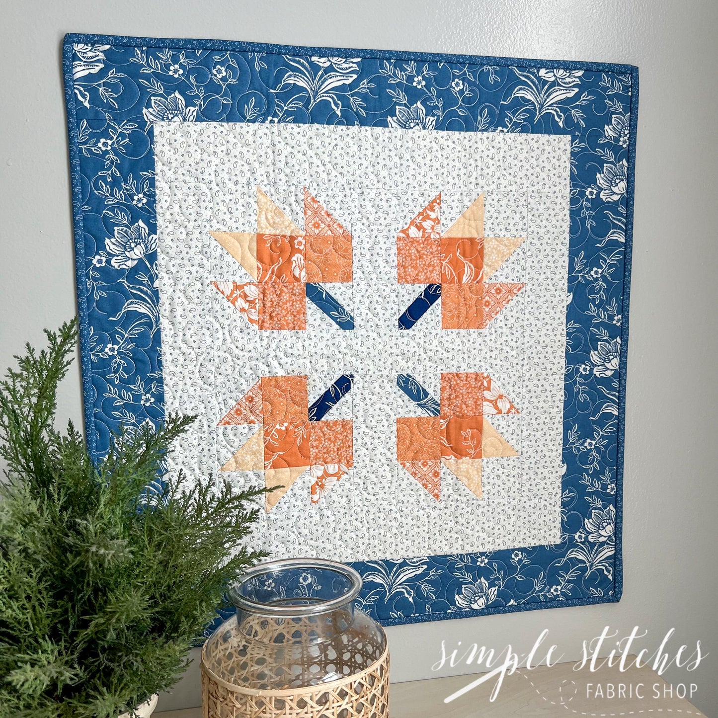 Patchwork Leaves Mini - Low Volume Backing