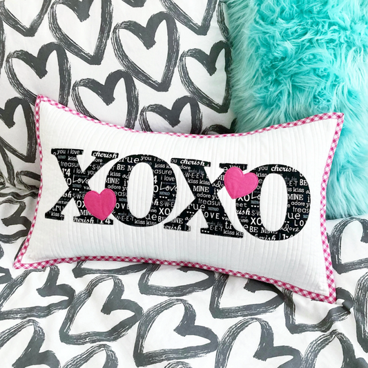 XOXO Pillow Kit