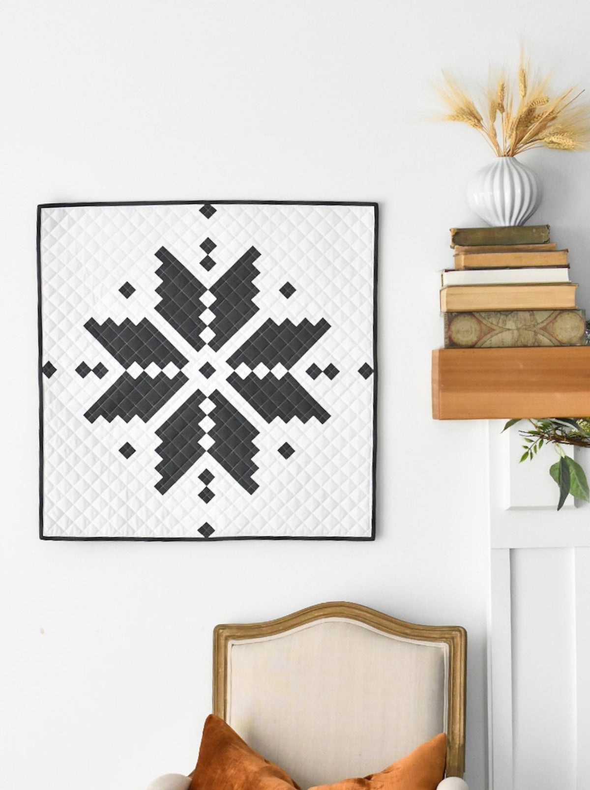 Knitted Star Pattern by Lo & Behold Stitchery